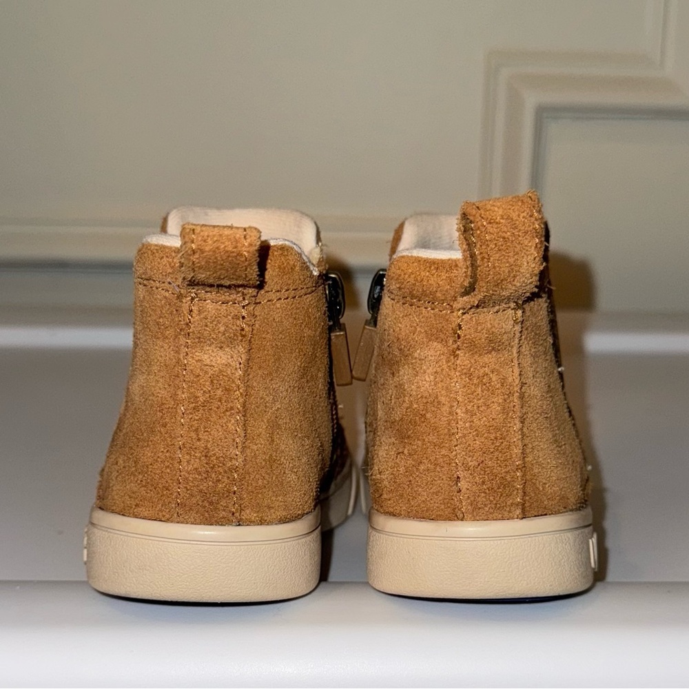 UGG Hamden II Toddler Suede Boot - Picture 4 of 7
